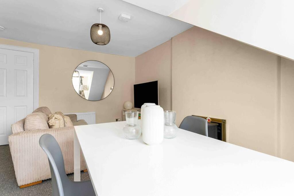 Stylish 1 Bedroom Apartment EDI Exterior foto
